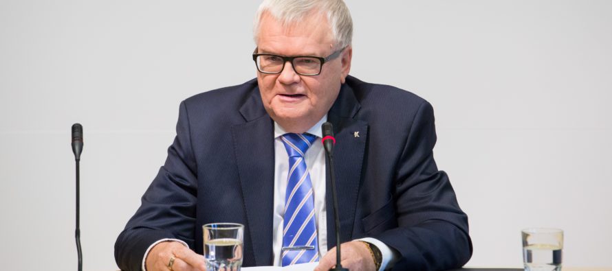 Viron keskustapuolue päätti maksaa Edgar Savisaaren puolesta Tallinnan kaupungille lähes 117.000 euroa